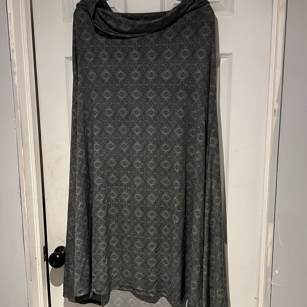 Lularoe XL black gray print maxi